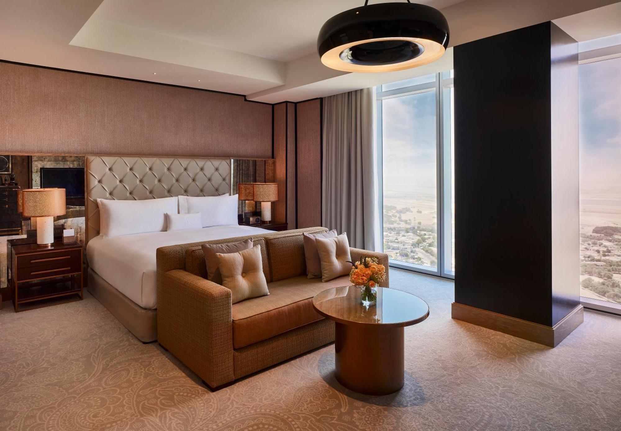 Deluxe King Room City View