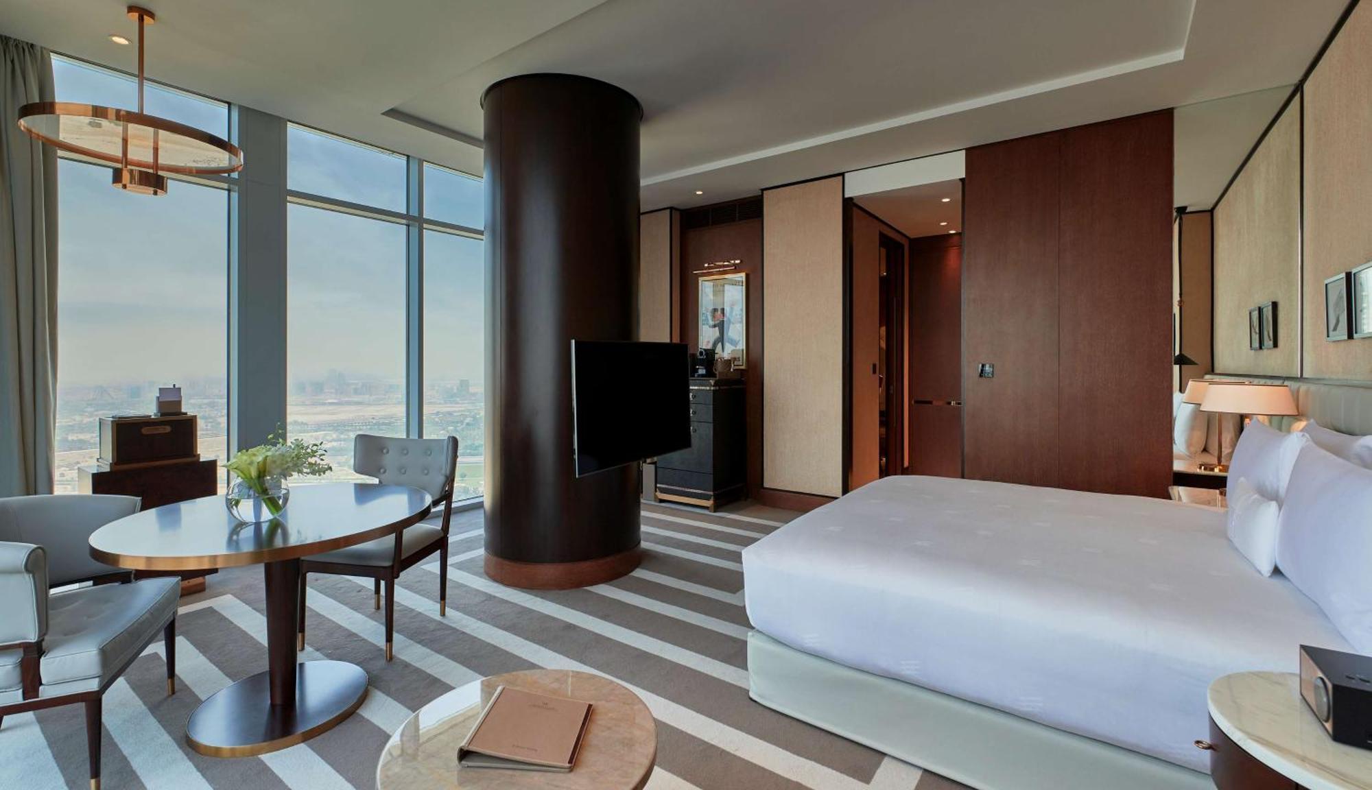 King Corner Room Skyline View